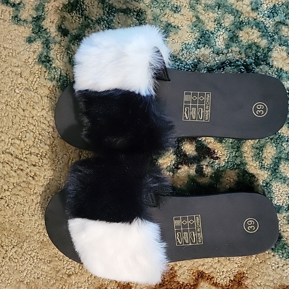 Cute Color Block fuzzy,sandal/ slipper - Picture 1 of 5